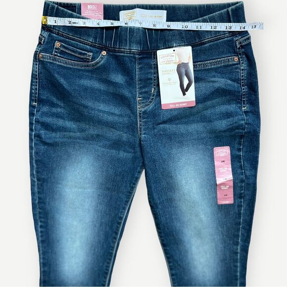 Signature By Levi Strauss Pull-On Skinny Totally Shaping Blue Jeggings. 6. NEW. - Picture 4 of 8